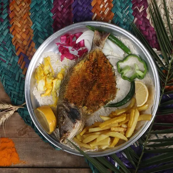 خوراک ماهی سرخ شده