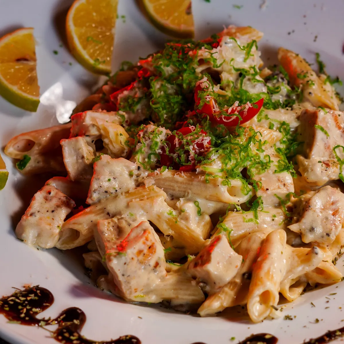 چیکن پارمسان (آلفردو)